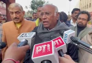 மத்திய அரசு எங்களை பேச அனுமதிக்கவில்லை: கார்கே