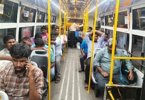  மாற்றுத்திறனாளிகளை 14 மணி நேரம் பஸ்சில் அடைத்து வைத்தது போலீஸ்