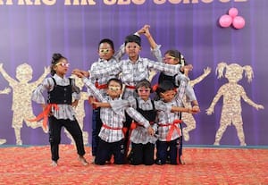  மெரிட் பள்ளியில் கலாச்சார விழா