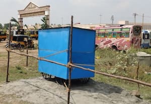  திண்டிவனம் புதிய பஸ் நிலையம் அருகே போட்டி போட்டு ஆக்கிரமிப்பு நகராட்சி கமிஷனர் போலீசில் புகார்