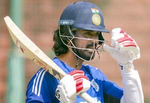 சுருண்டது மும்பை அணி * ரஞ்சி கோப்பை காலிறுதியில்...