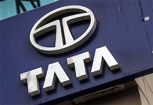  டாடா மோட்டார்ஸ் வருவாய் டிச., காலாண்டில் 26% சரிவு