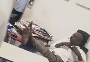  சார் - -பதிவாளர் அலுவலகத்தில் தி.மு.க., பிரமுகர் அடாவடி