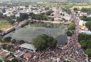  திருக்கோஷ்டியூர் தங்க விமான கும்பாபிஷேகம் கோலாகலம்