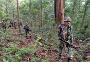 சத்தீஸ்கரில் நக்சல் ஒழிப்பு நடவடிக்கை தீவிரம்; இன்று 51 பேர் சரண்