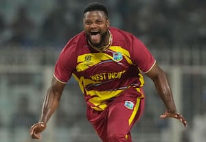 ஷெப்பர்டு 'ஹாட்ரிக்' சாதனை * வெஸ்ட் இண்டீஸ் கலக்கல்