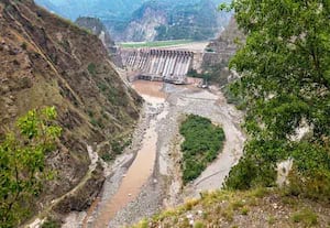 பாகிஸ்தானுக்கு தொடரும் பதிலடி; செனாப் நதி நீர் மின் திட்டத்துக்கு டெண்டர் கோரியது இந்தியா!