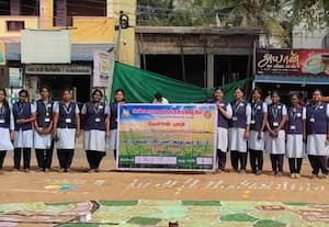  வேளாண் மாணவிகள் கிராமத்தில் கள ஆய்வு