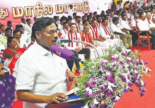  இலவசங்களுக்கு மக்கள் மயங்கி கிடப்பதா: பாரிவேந்தர்