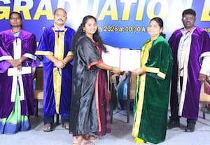  கல்லுாரியில் பட்டமளிப்பு விழா