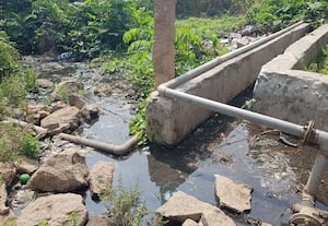  கால்வாய்  கட்டியும் பிரச்னை  தீரலயே