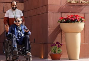 சபாநாயகருக்கு எதிராக நம்பிக்கையில்லா தீர்மானமா?: யாரும் சொல்லவில்லை என்கிறார் சசி தரூர்