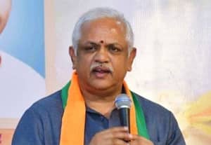 கட்சியில் யாரும் இறுமாப்புடன் இருக்கக்கூடாது: தமிழக பா.ஜ.,வினருக்கு சந்தோஷ் அறிவுரை 