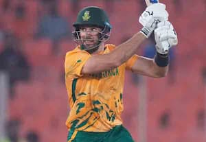 தென் ஆப்ரிக்கா அசத்தல் வெற்றி: மார்க்ரம் அரைசதம் விளாசல்