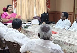  சம்பள பேச்சு வார்த்தை இழுபறி;  தோட்ட தொழிலாளர்கள் கவலை