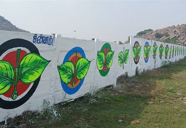  தி.மு.க.,வுக்கு சவால் விடும் மயிலம் தொகுதி :சுவர் விளம்பரம் எழுதுவதில் அ.தி.மு.க., தீவிரம் சூடுபிடித்தது தேர்தல் களம்...