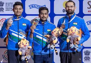 ஐஸ்வரி பிரதாப் 'தங்கம்': ஆசிய துப்பாக்கி சுடுதலில்