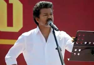 கட்சி என்ற பெயரில் 'வாட்ஸ் ஆப்' குழு நடத்தி வருகிறார் விஜய்: அ.தி.மு.க.,