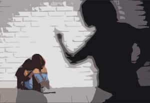  குழந்தைகளை விஷம் வைத்து கொன்ற தாய், சித்தி சிக்கினர்