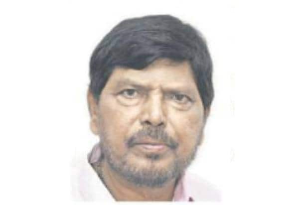  10 தொகுதிகள் தராவிட்டால் தனித்து போட்டி: மத்திய அமைச்சர் ராம்தாஸ் அத்வாலே அதிரடி