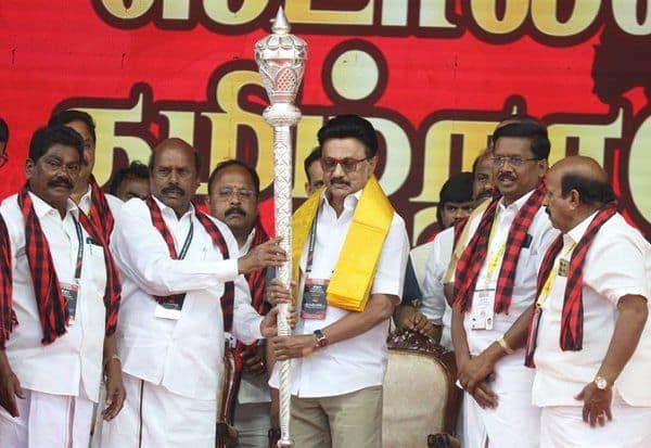 சூப்பர் பாஸ்ட் இன்ஜின் ஒருபோதும் தலைகுனியாது;  திருப்பத்தூர் மாநாட்டில் ஸ்டாலின் பெருமிதம்