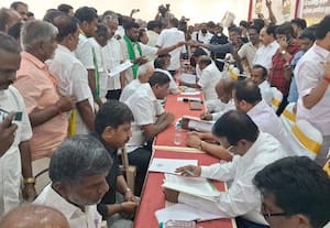  கருத்து கேட்பு கூட்டத்தில் கனிமொழி ஆப்சென்ட்; திமுகவில் சலசலப்பு