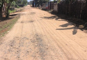  தென்பட்டினம் சாலையை சீரமைக்க வேண்டுகோள்