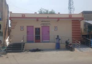  சாத்துார் மதுரை பஸ் ஸ்டாப்பில் செயல்படாத புதிய சுகாதார வளாகம்