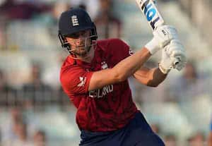 'சூப்பர்-8' சுற்றில் இங்கிலாந்து: இத்தாலி துணிச்சல் ஆட்டம் வீண்