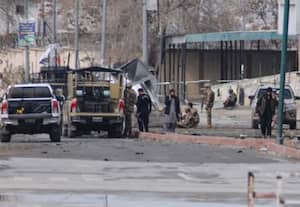 பாகிஸ்தானில் தற்கொலைப்படை தாக்குதல்; ராணுவ வீரர்கள் உட்பட 16 பேர் பலி