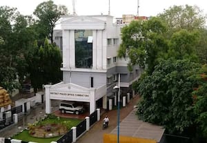 கோவை போலீஸ் ஸ்டேஷன்களில் ஆள் பற்றாக்குறை: தேர்தல் வருவதால் பணிகள் பாதிக்குமா?