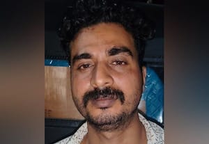  4 கிலோ கஞ்சா, பைக் பறிமுதல் பாலவாக்கத்தில் இருவர் கைது