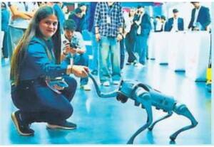  'ரோபோ நாய்' சர்ச்சை: பல்கலை அரங்கு அனுமதி ரத்து