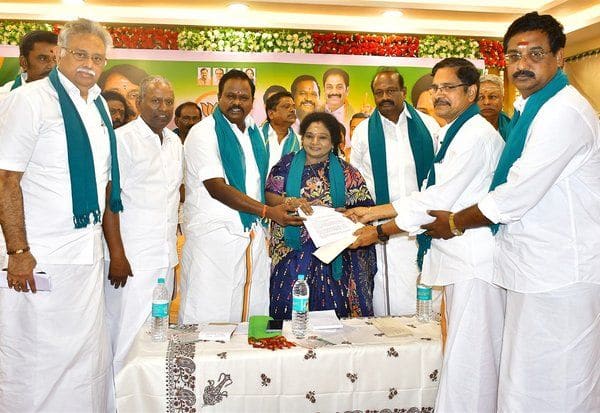  டாஸ்மாக்கை மூடாதவர்கள் கள் பற்றி பேசுவதா: தமிழிசை