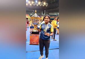  தேசிய கபடியில் வெண்கலம் கடலுார் வீராங்கனைக்கு பாராட்டு