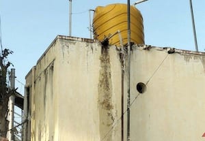  திருவாலங்காடு ரயில் நிலையத்தில் குடிநீர் வீண்: பயணியர் அதிருப்தி