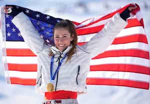 குளிர்கால ஒலிம்பிக்: அமெரிக்க வீராங்கனை கலக்கல்