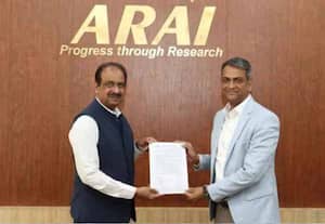  சான்றிதழ் பெற்ற ஜே.எஸ்.டபிள்.யு., பஸ்