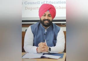  அரசு பள்ளிகளில் படித்த 305 பேர் ஜே .இ.இ., நுழைவு தேர்வில் தேர்ச்சி பஞ்சாப் கல்வி அமைச்சர் பெருமிதம்
