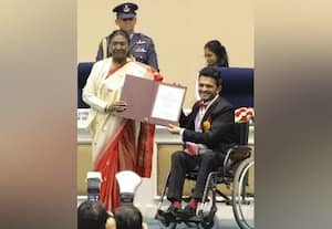  மாற்றுத்திறனாளிகளுக்கான பாதையை உருவாக்கிய பிரதீக்