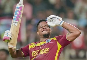 வெஸ்ட் இண்டீஸ் அணி 'சிக்சர்' மழை * ஜிம்பாப்வே அணியை வீழ்த்தியது