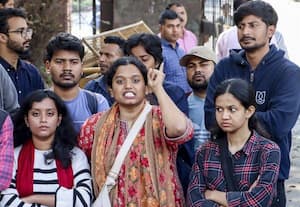  ஜே.என்.யு., பல்கலையில் மாணவர்கள் மோதல்