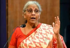  தங்கம், வெள்ளி இறக்குமதி அபாய அளவில் இல்லை: அமைச்சர் நிர்மலா சீதாராமன் தகவல்