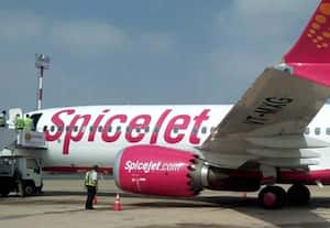 டில்லி- லே ஸ்பைஸ்ஜெட் விமானம் நடுவானில் பழுது; 150 பயணிகளுடன் அவசர தரையிறக்கம் 