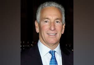  பிரான்ஸ் டிரம்ப் சம்பந்திக்கு கட்டுப்பாடு விதிப்பு