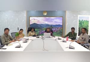  பொதுத்தேர்வு மாணவர்களுக்கு காணொலியில் கலெக்டர் வாழ்த்து