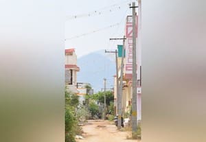  வடிகாலின்றி பள்ளம் தோண்டி கழிவுநீர் தேக்கும் அவலம் தேனி நகராட்சி 3வது வார்டு பாலா நகரில் வசதிகள் இன்றி அவதி