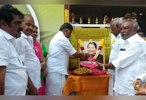  முன்னாள் முதல்வர் ஜெ.,பிறந்த நாள் விழா கொண்டாட்டம் மாவட்டம் முழுவதும் கட்சியினர் மரியாதை