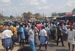    மார்க்கெட் கமிட்டிகளில் விவசாயிகளின் விளைபொருட்கள்.. தேக்கம் . இ-நாம் 2.0வை எதிர்த்து வியாபாரிகள் ஏலம் புறக்கணிப்பு
