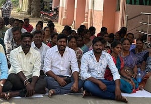  காத்திருப்பு போராட்டம்